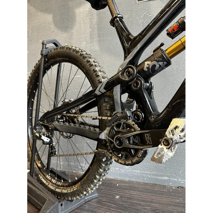 PIVOT vtt DH Phoenix XT carbone - taille L - OCCASION