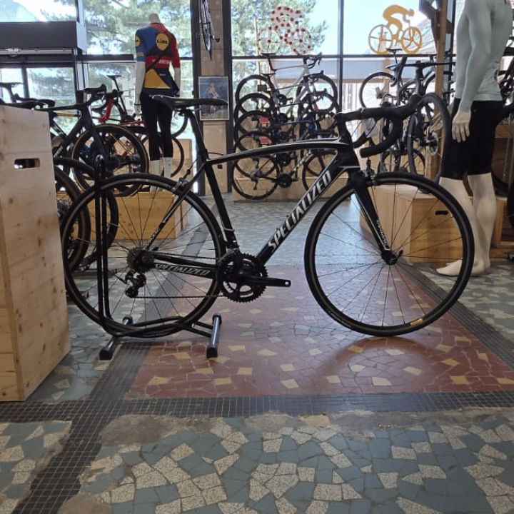Specialized Tarmac Élite d’occasion (54) – Vélo route carbone